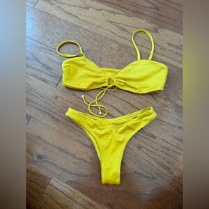 Sommer swim bikini.. Medium top. Xs bottom. Mustard color